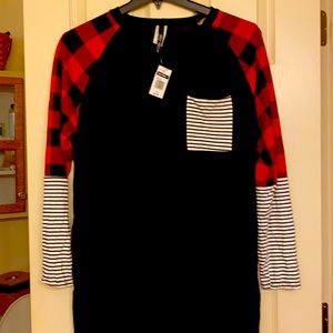 Black, White & Red top NWT